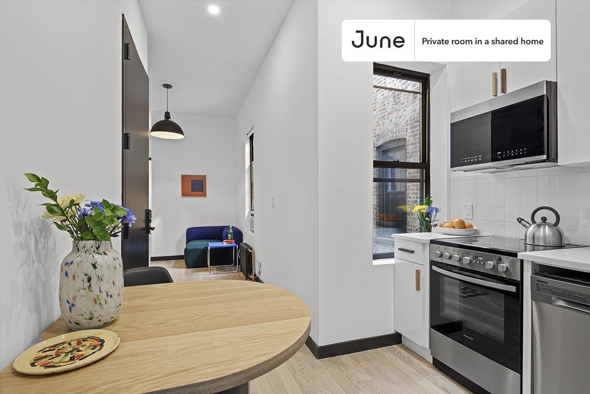 1716 Linden St #C - Photo 6 of 17