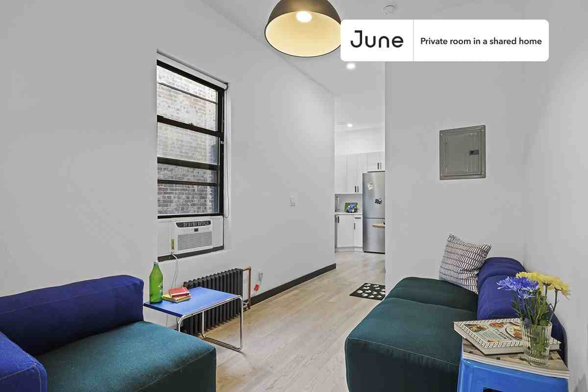 1716 Linden St #B - Photo 7 of 18