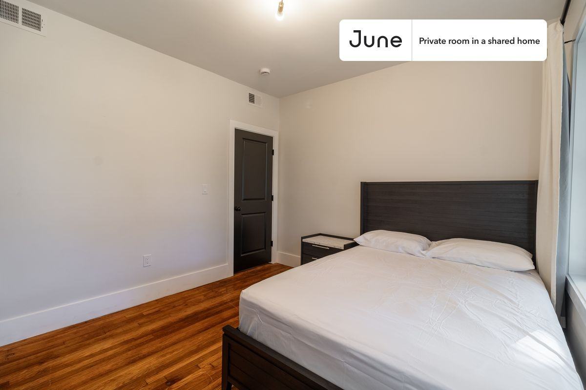 8 Walnut Park #E - Photo 2 of 22