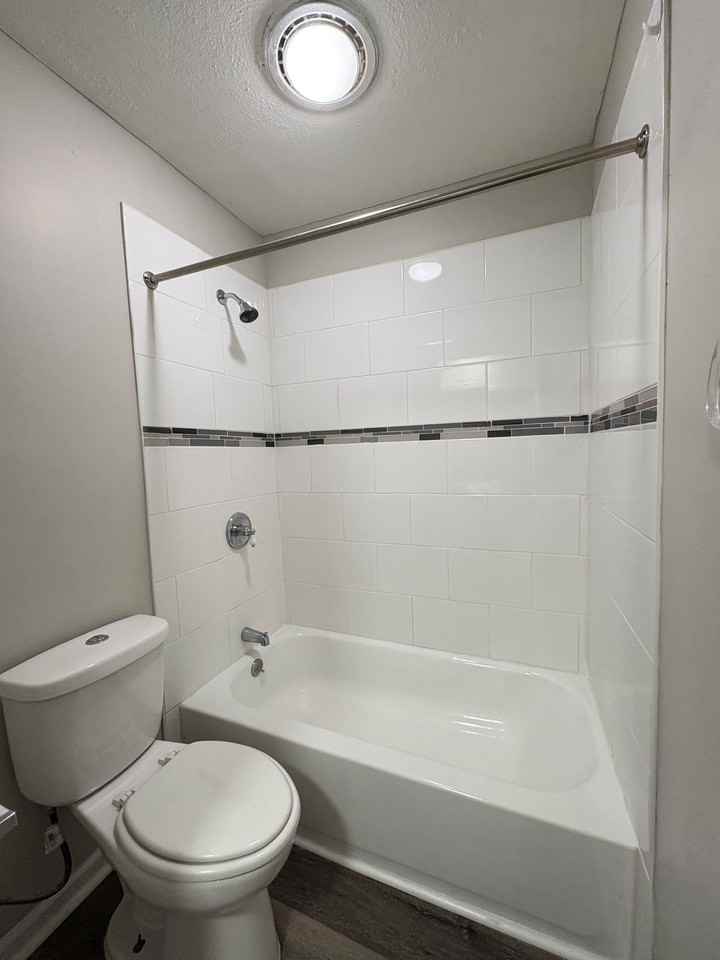 7420 Rockleigh Ave - Photo 7 of 50