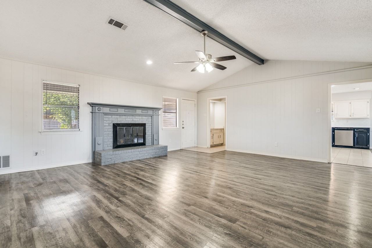 4610 Candlestick Drive - Photo 2 of 24