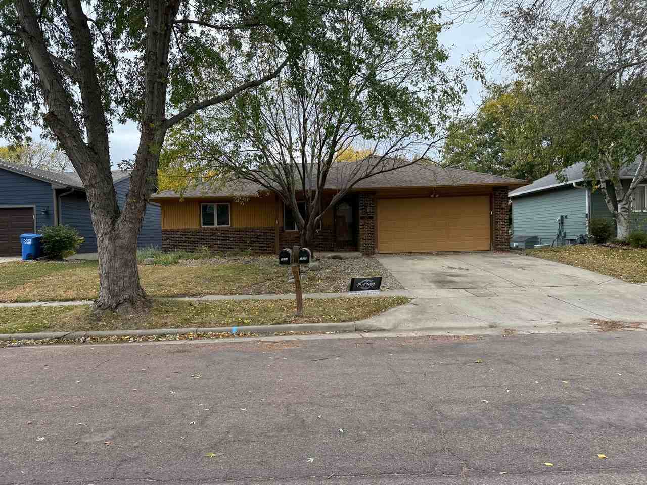 2601 South Ascot Avenue