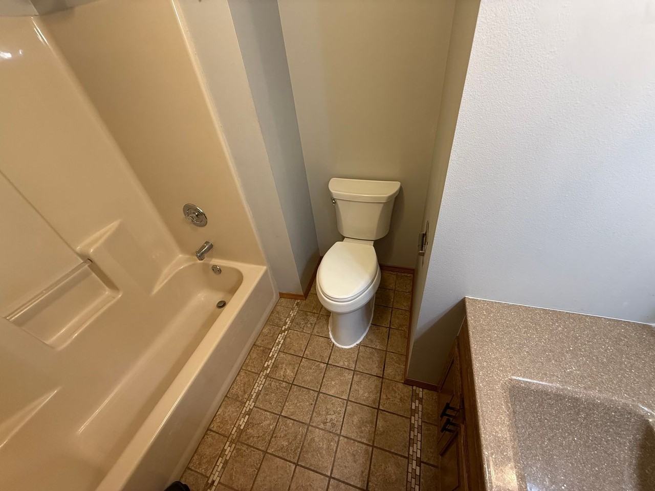 2601 South Ascot Avenue - Photo 6 of 17