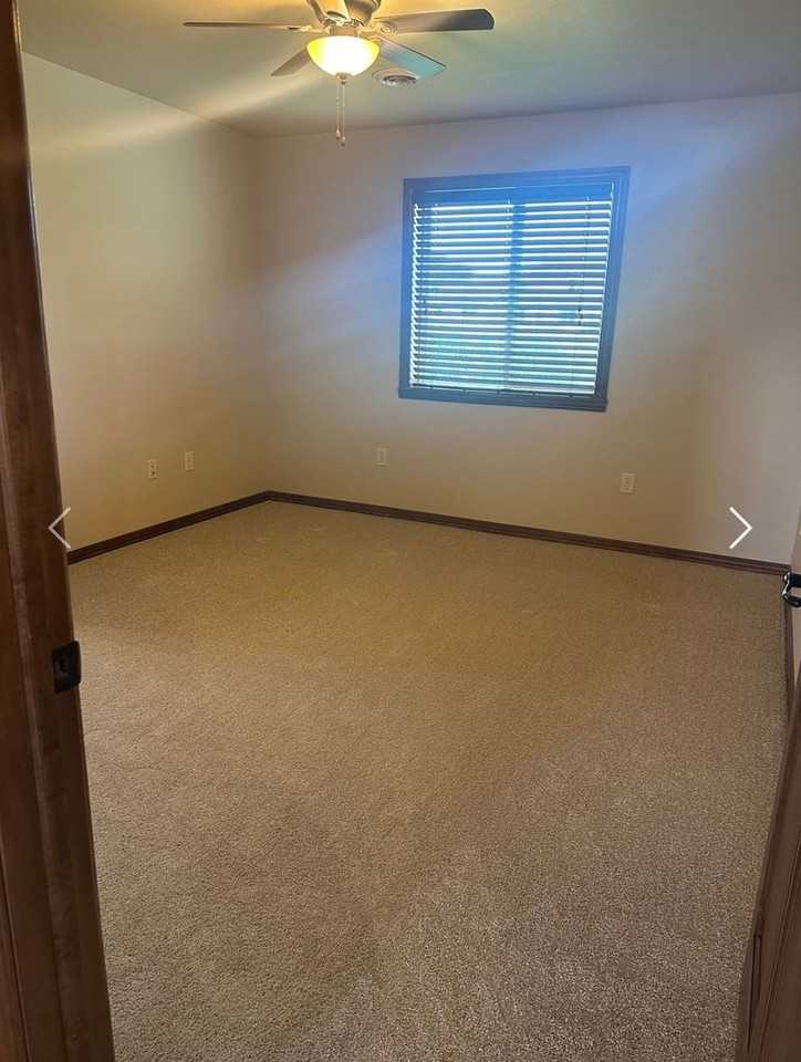 2134 South Broadway Drive - Photo 7 of 12