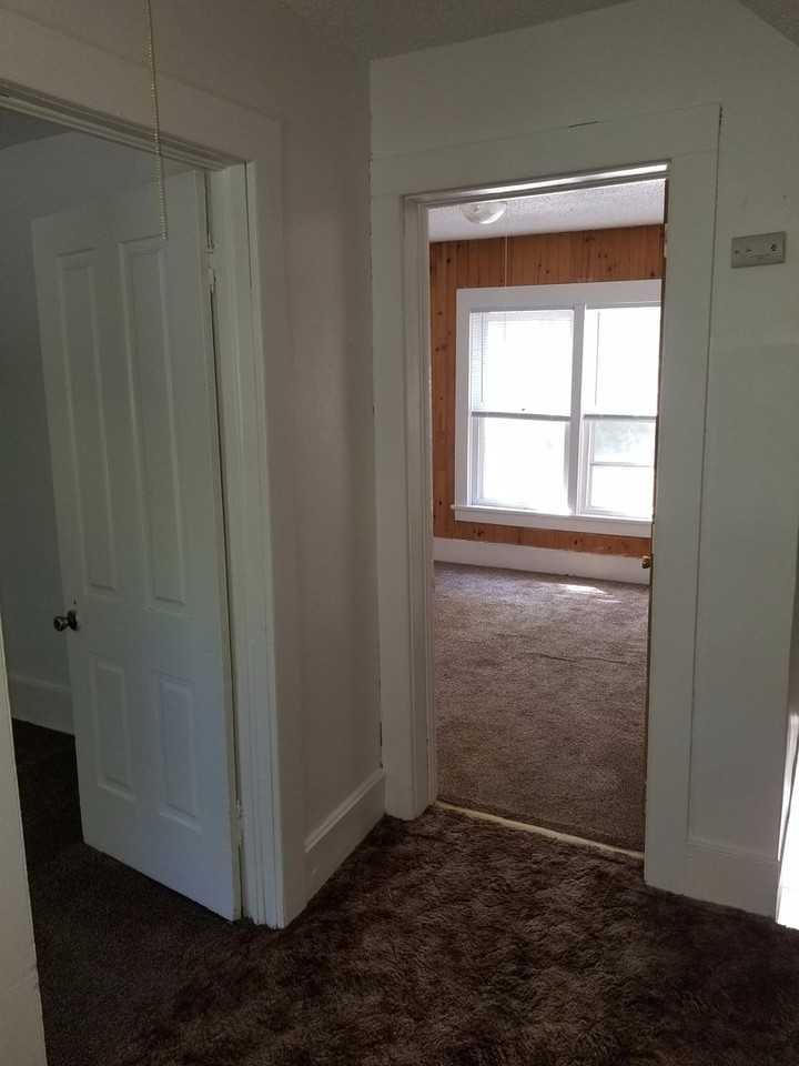 1005 Ivy St - Photo 3 of 15