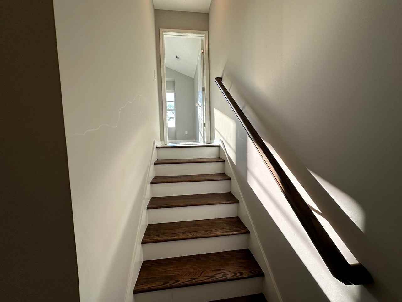 390 Armstrong St #B - Photo 7 of 15