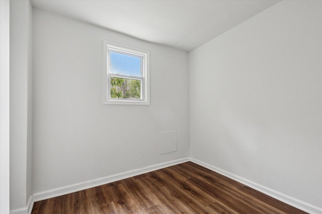 4952 Wakefield St - Photo 4 of 14