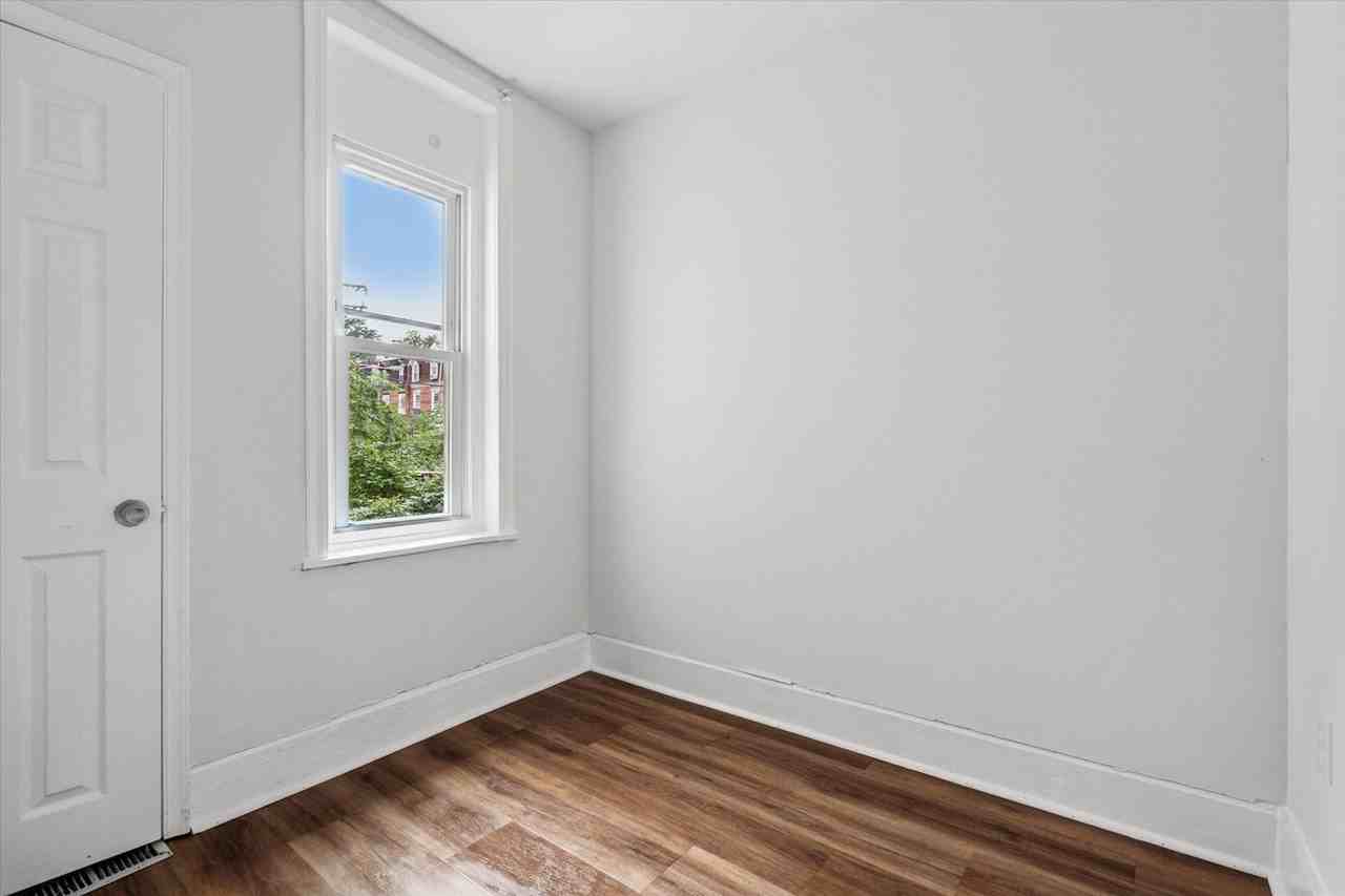 4952 Wakefield St - Photo 5 of 14