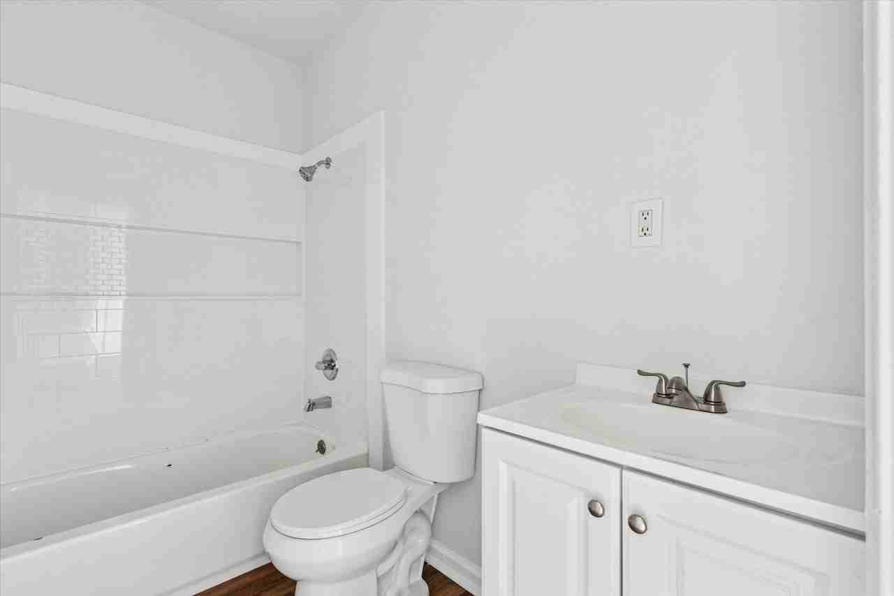 4952 Wakefield St - Photo 6 of 14