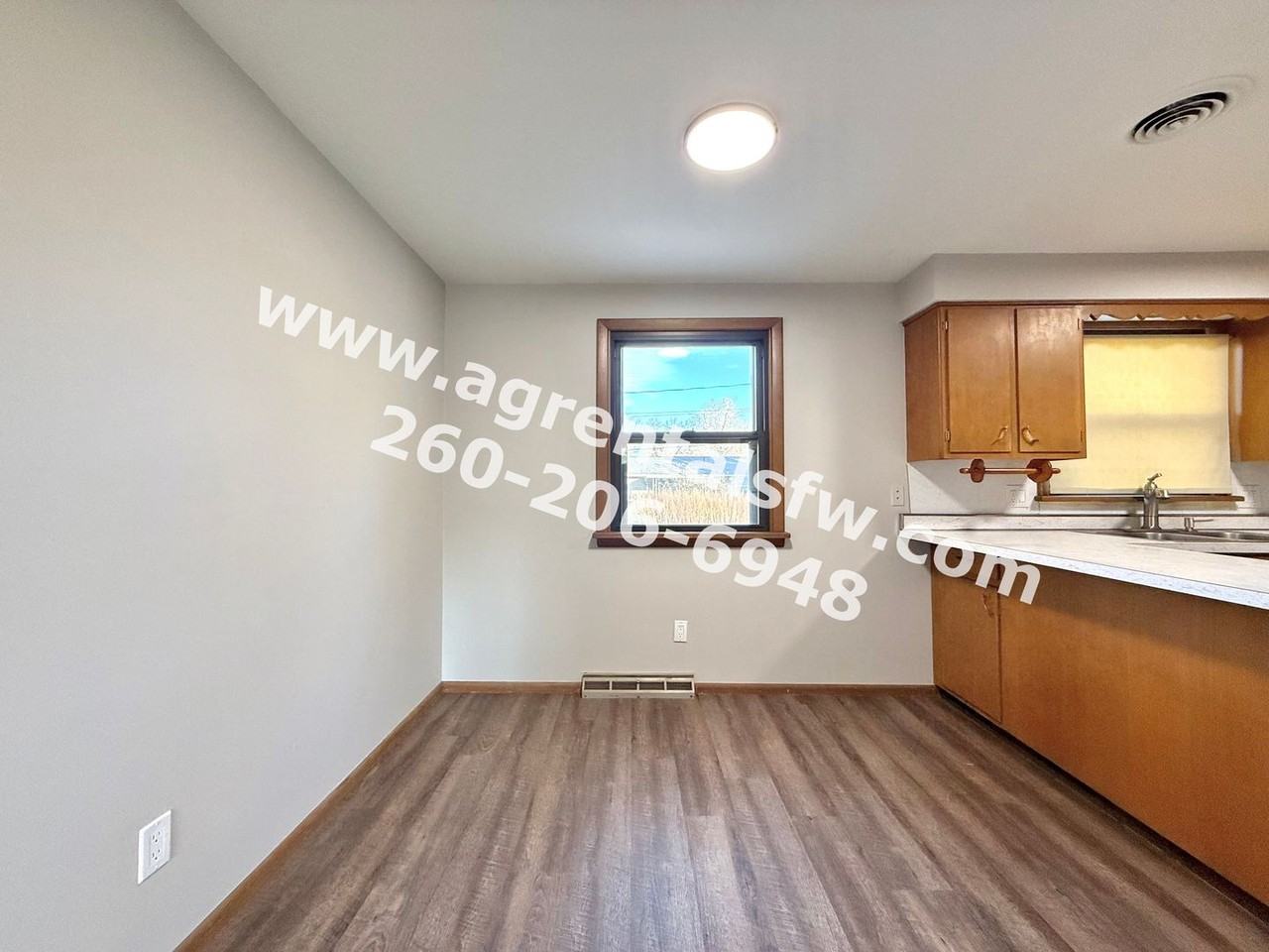 4030 Springwood Dr - Photo 4 of 21