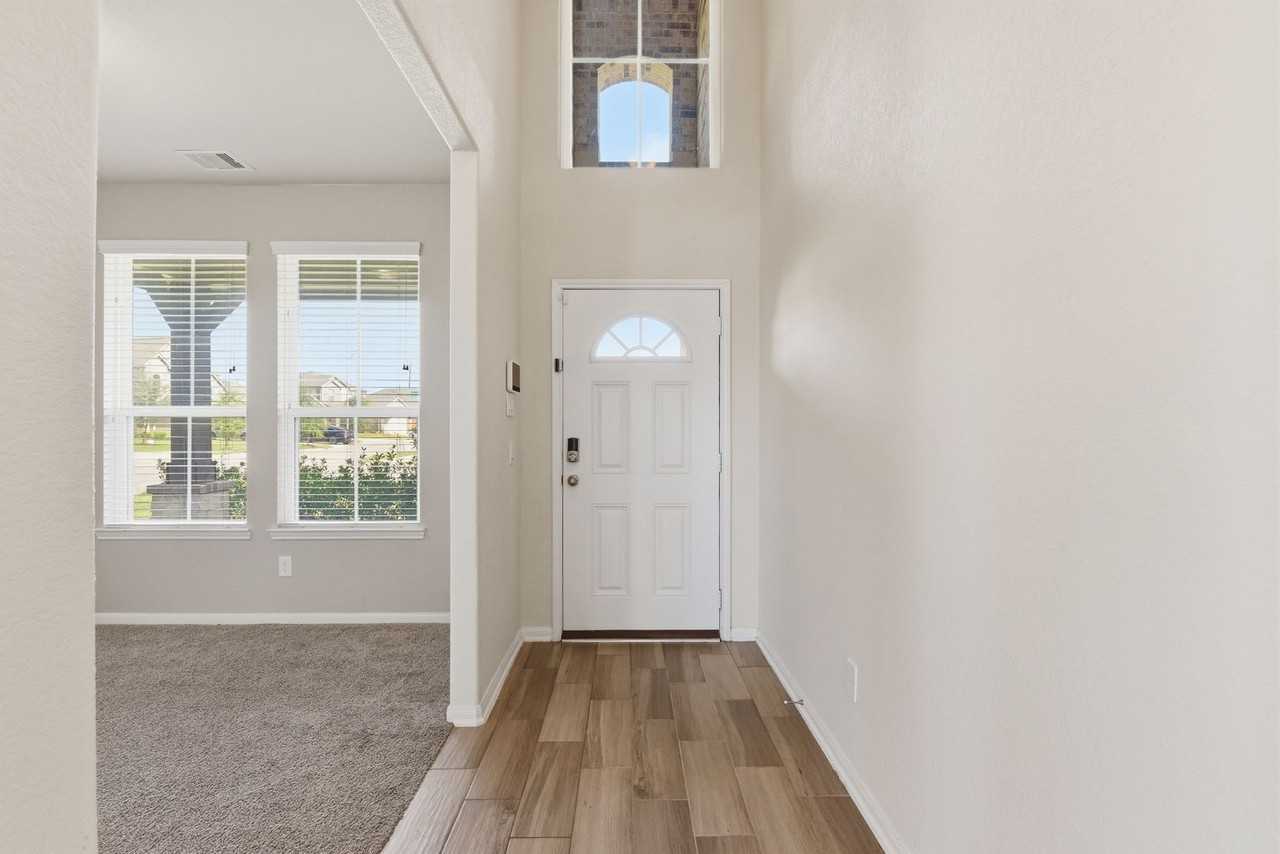 5102 Brookshire Pass Dr - Photo 7 of 45