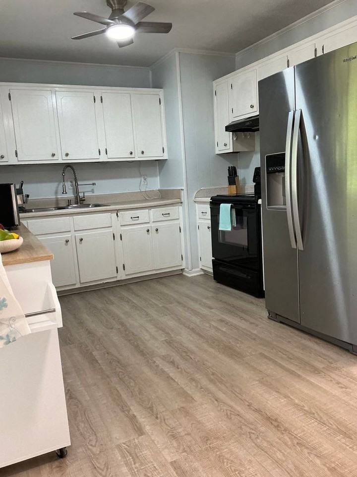 51 Lawanna Dr - Photo 3 of 20