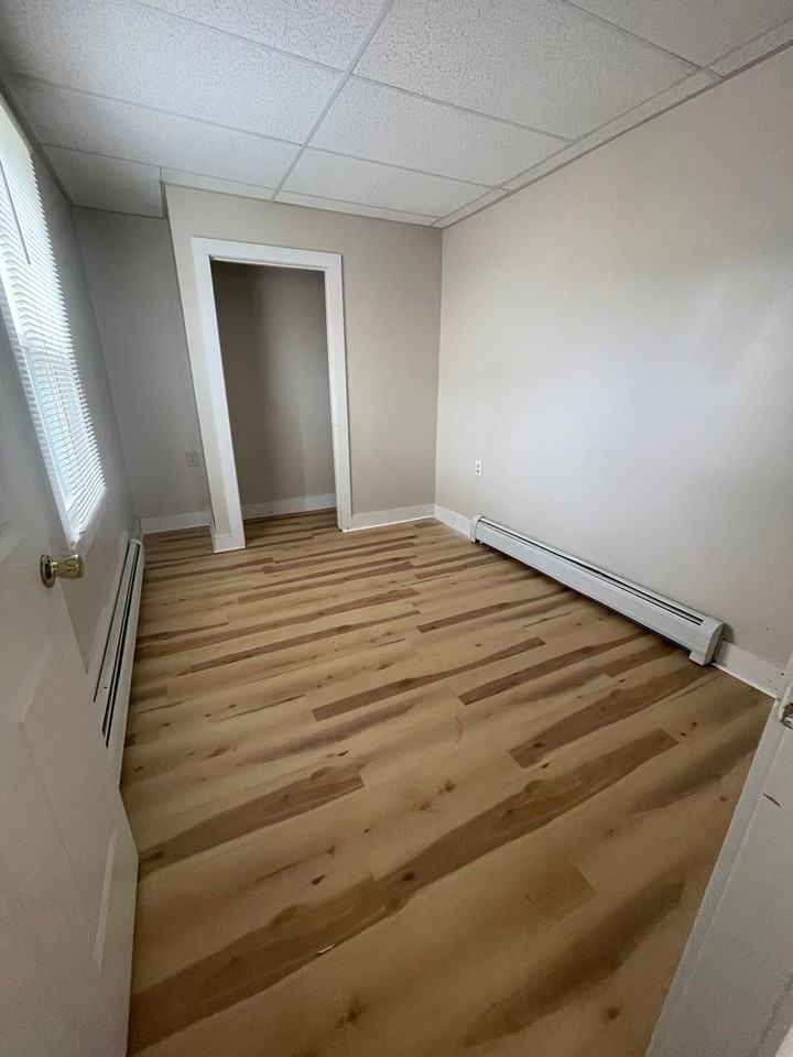 52-58 52-58 N Pearl Street-56 #56 - Photo 5 of 9