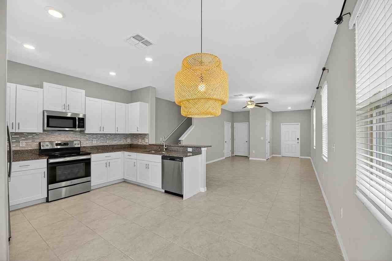 9643 Mulberry Marsh Ln - Photo 2 of 50