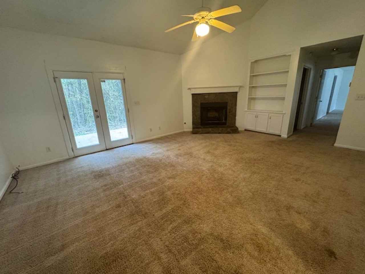 482 Bolee St - Photo 2 of 10