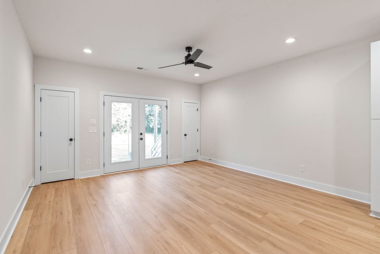 1356 Briar Creek Road - Photo 7 of 34