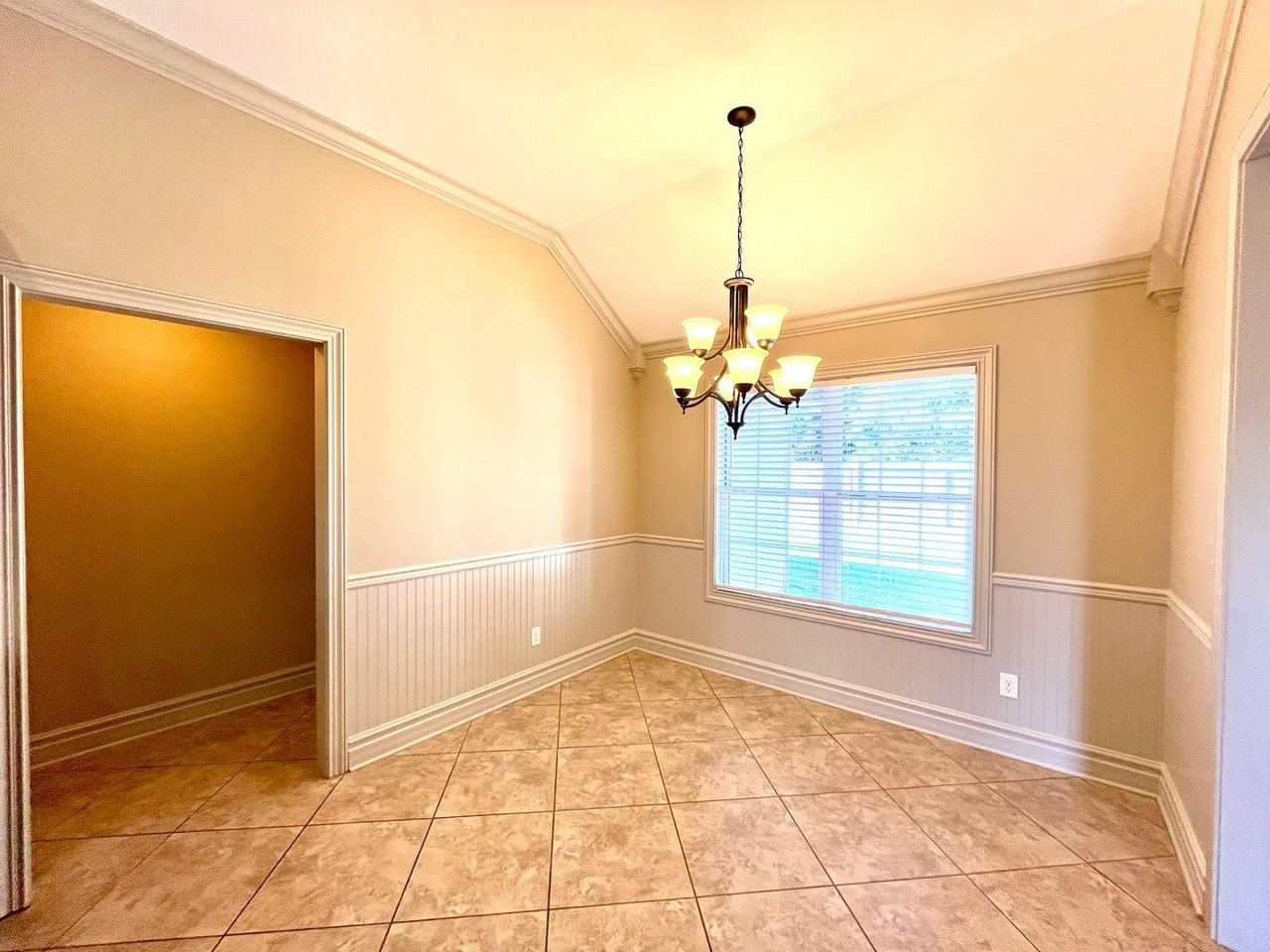 5171 Abbott Cir - Photo 4 of 25