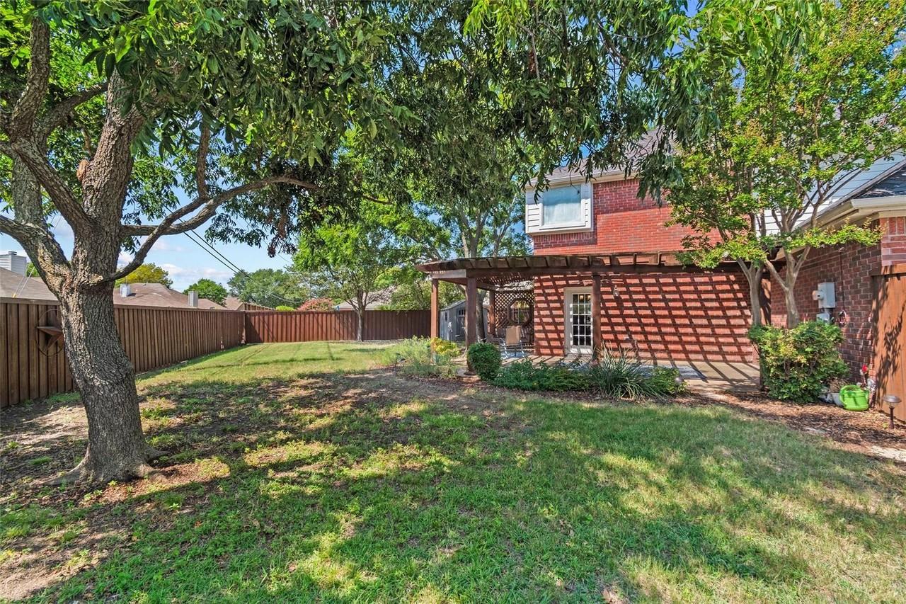 8500 Timber Crest Ct - Photo 3 of 30