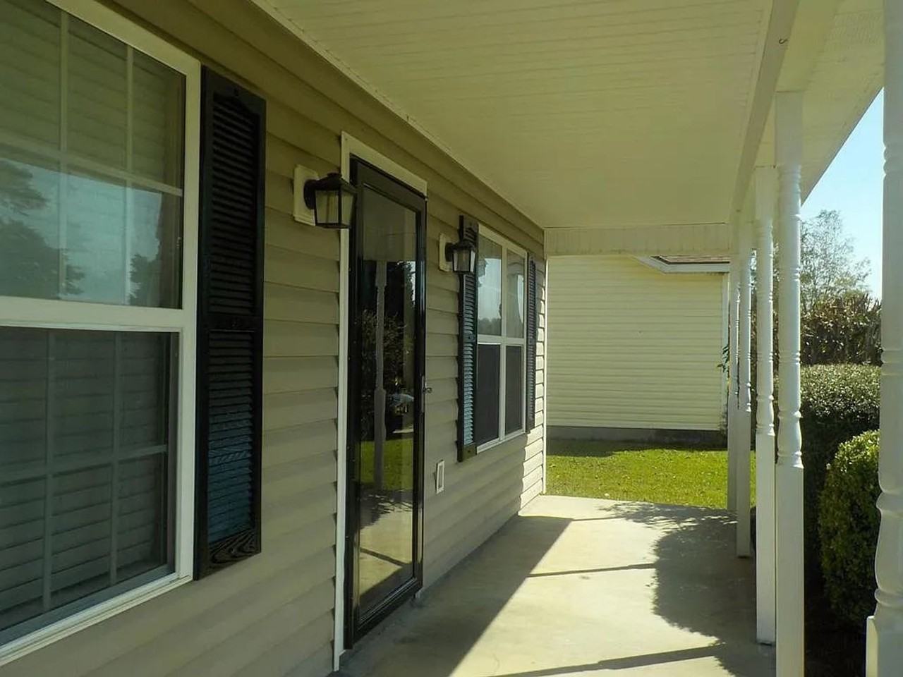 121 Danville Dr - Photo 2 of 16