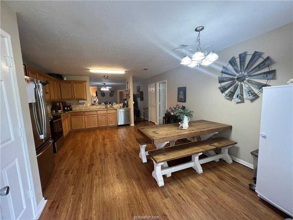 11347 N Dowling Rd - Photo 6 of 16