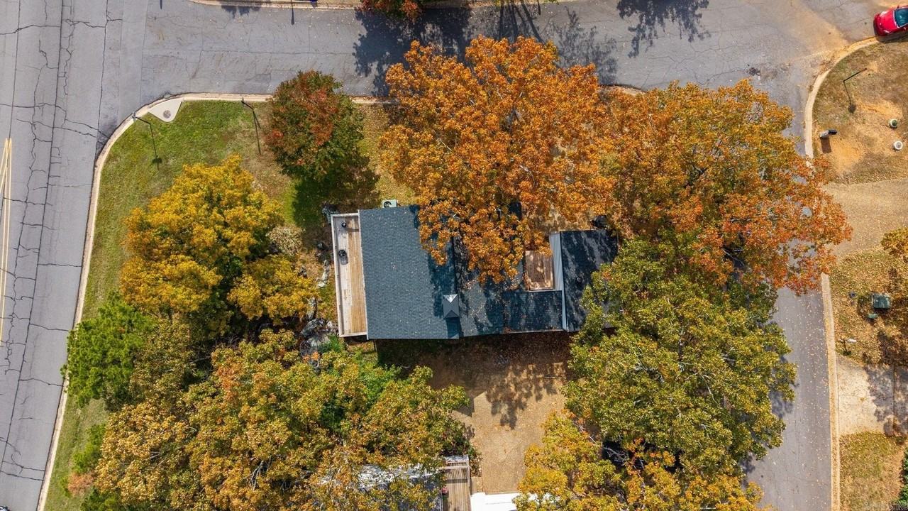 102 Windwood Ln - Photo 5 of 43