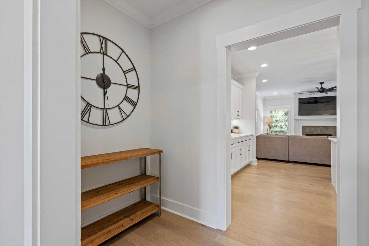 9638 Dutton Ln - Photo 5 of 38