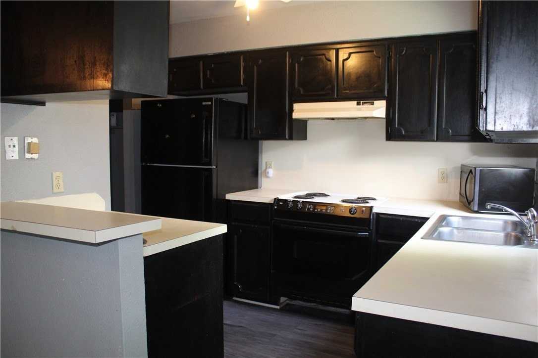 4023 Oak Bay Dr Unit 5 #5 - Photo 6 of 17