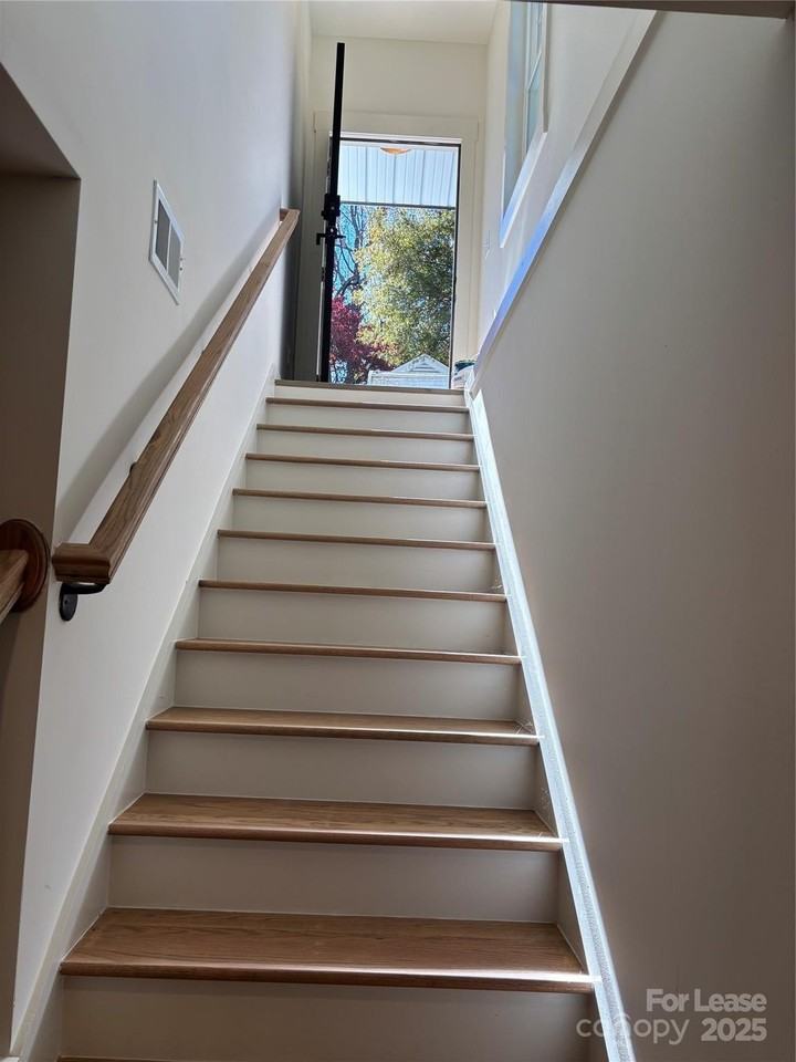 345B W Stewart Ave - Photo 6 of 12