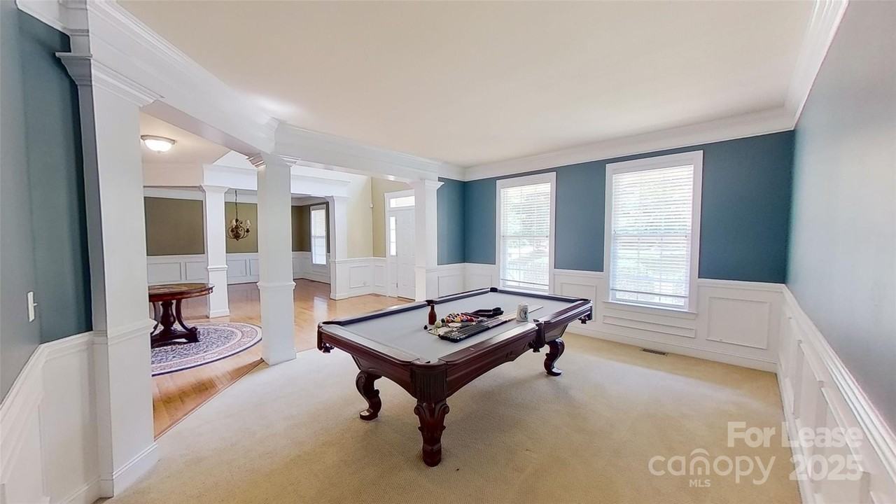 3209 Blackburn Dr - Photo 3 of 19