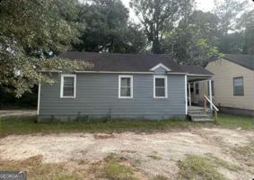 featured image of 814 W Moore St