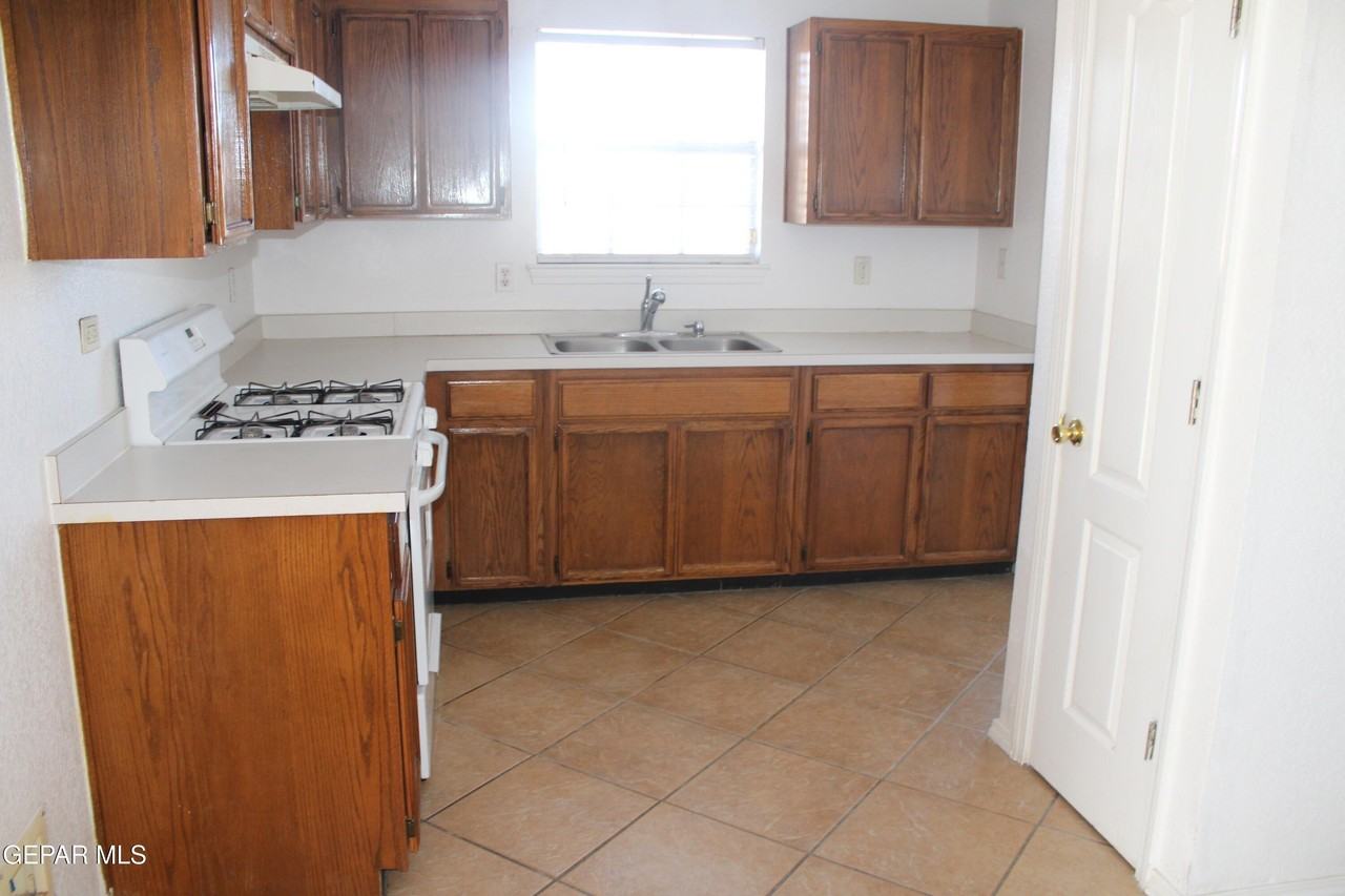 11756 Bell Tower Dr - Photo 6 of 25