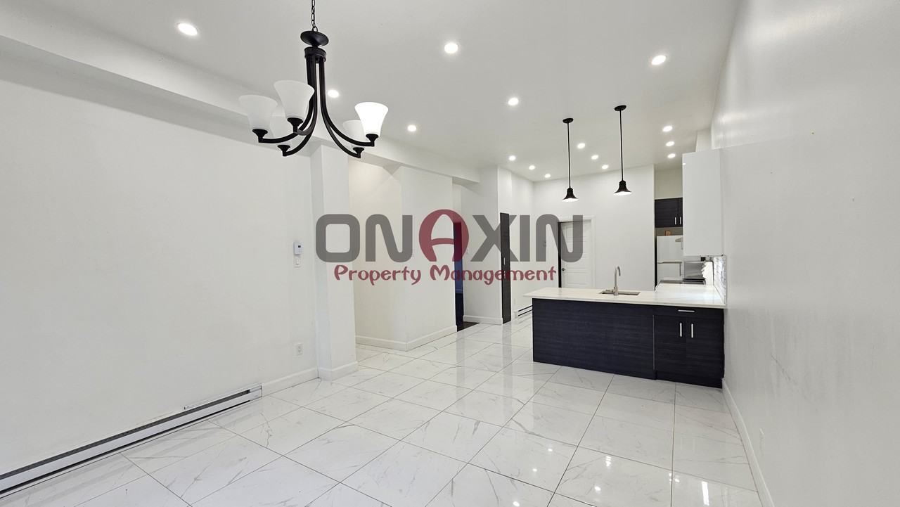 3802 Rue de Rouen - Photo 2 of 26