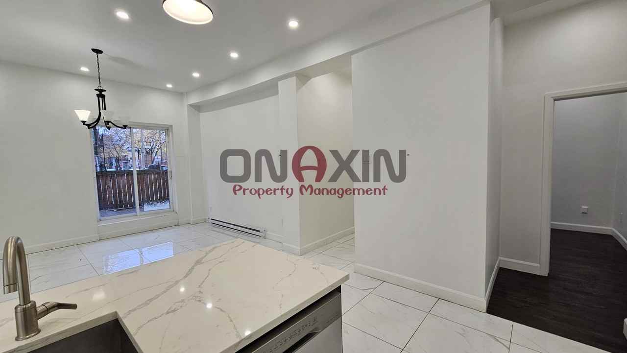 3802 Rue de Rouen - Photo 7 of 26