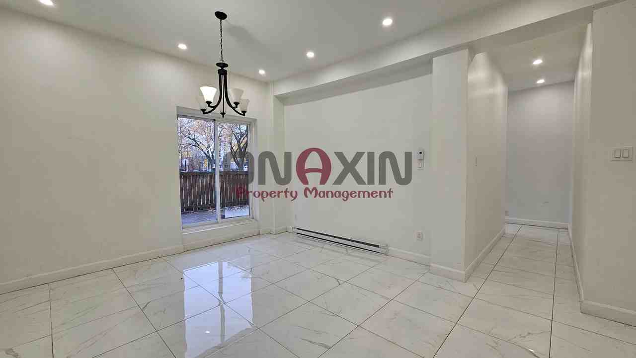 3802 Rue de Rouen - Photo 5 of 26