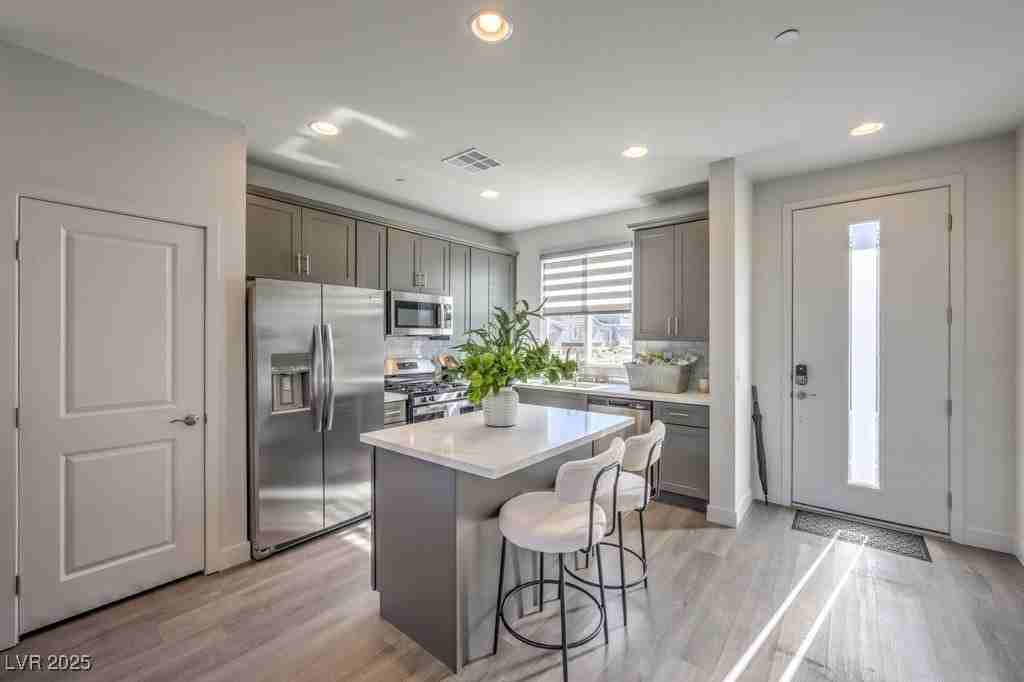 9420 Titania Dawn St - Photo 2 of 21