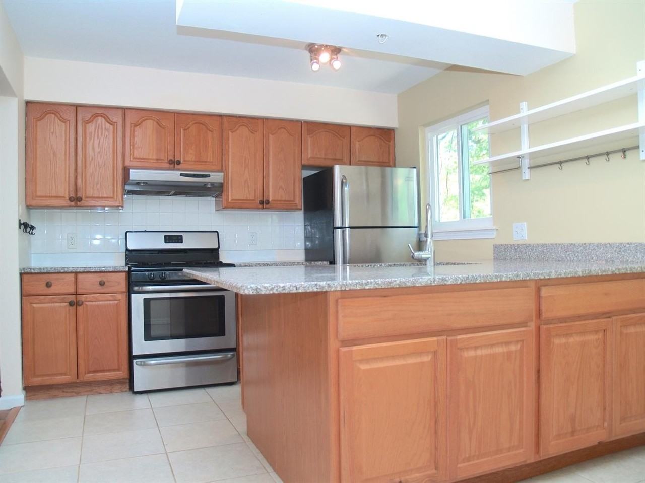 2339 Pontiac Trl - Photo 2 of 22