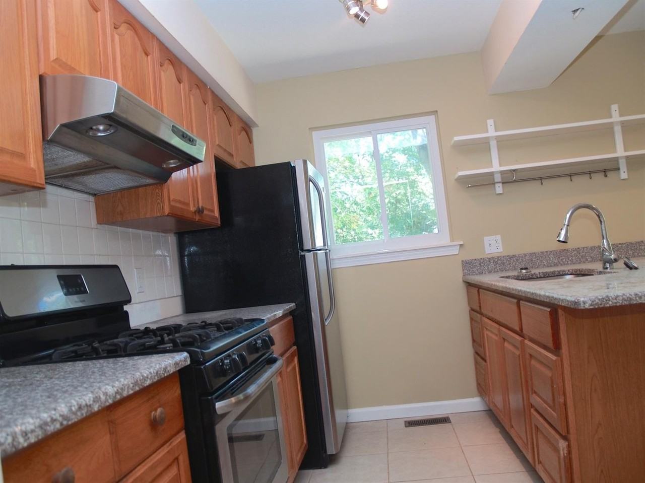 2339 Pontiac Trl - Photo 3 of 22