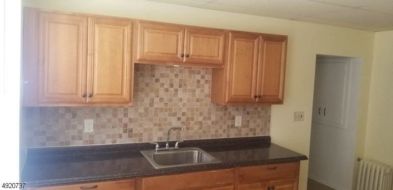 517 Woodlawn Ave - Photo 4 of 7