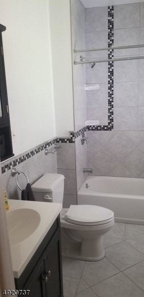 517 Woodlawn Ave - Photo 5 of 7