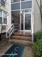 featured image of 158 E Walnut St