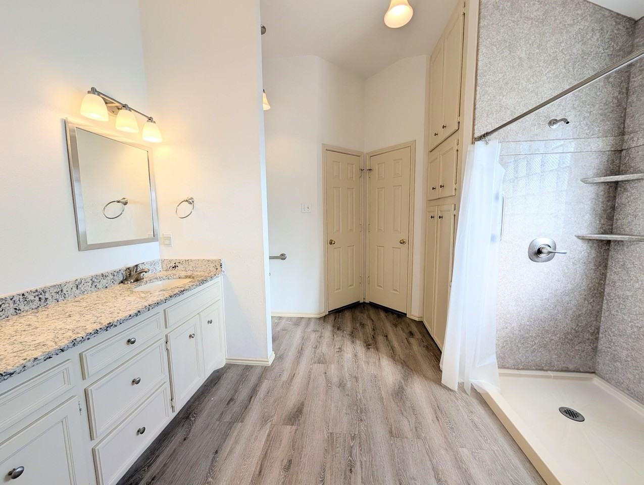 8909 19th St - Photo 5 of 13