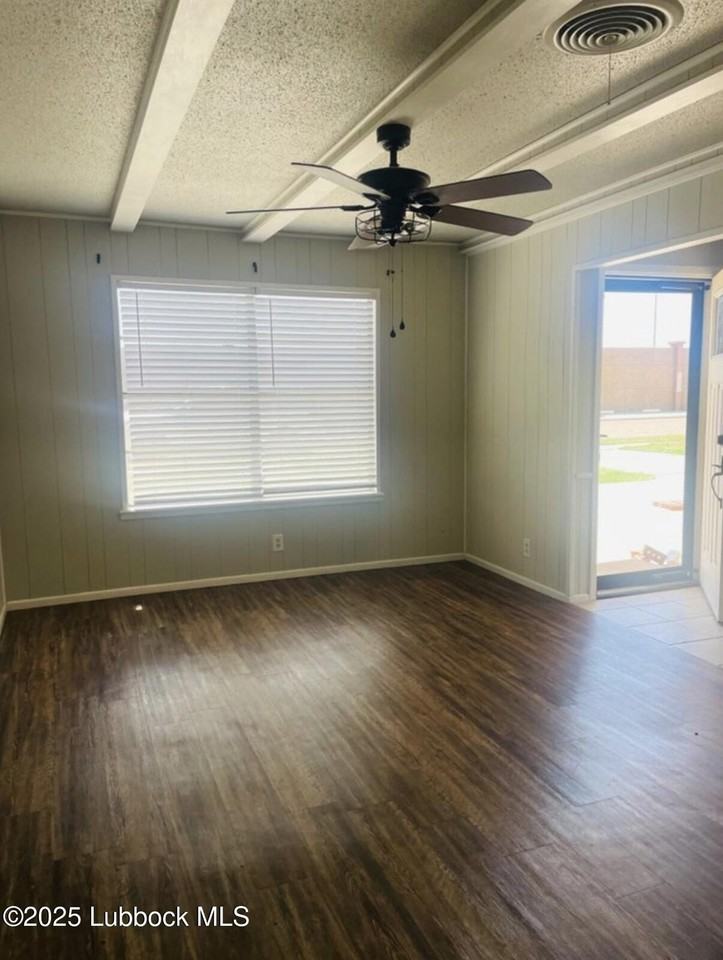 3420 Bangor Drive - Photo 4 of 11