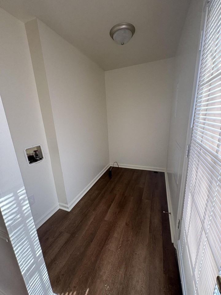 1280 Ascot Park - Photo 6 of 17