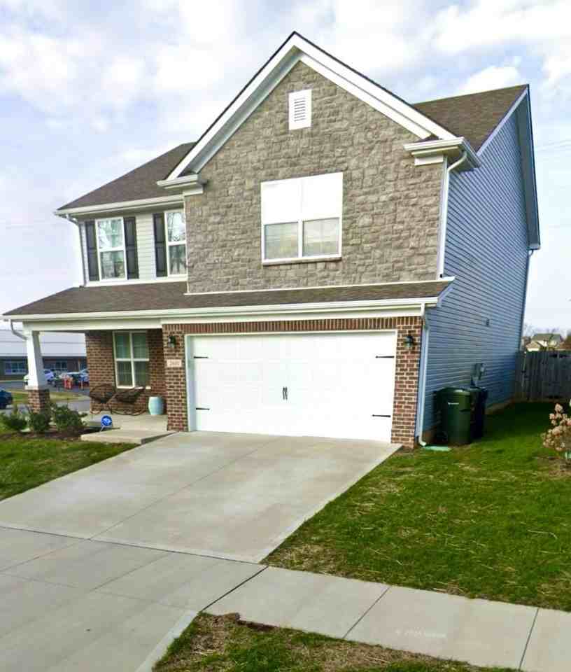 2601 Hailey Rose Way - Photo 2 of 16