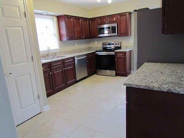 2948A Candlelight Way - Photo 4 of 28