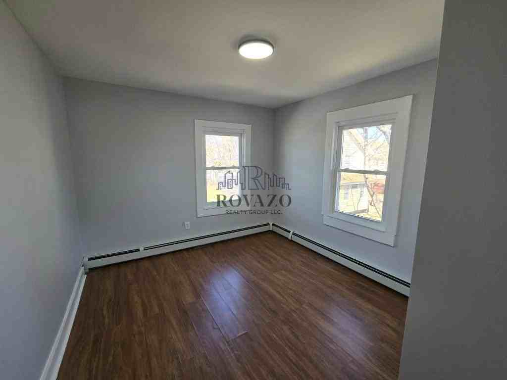 1549 Morris Pl - Photo 5 of 8