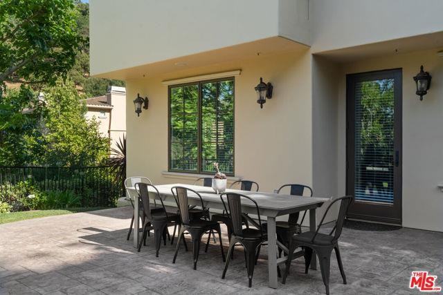 3697 Benedict Canyon Ln - Photo 6 of 8