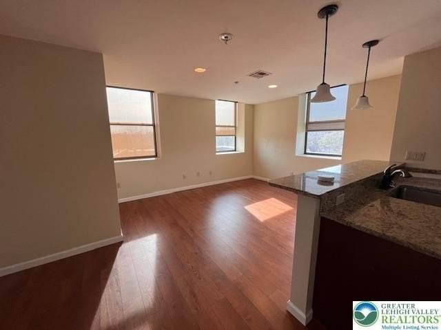 528 N New St #10 - Photo 3 of 7