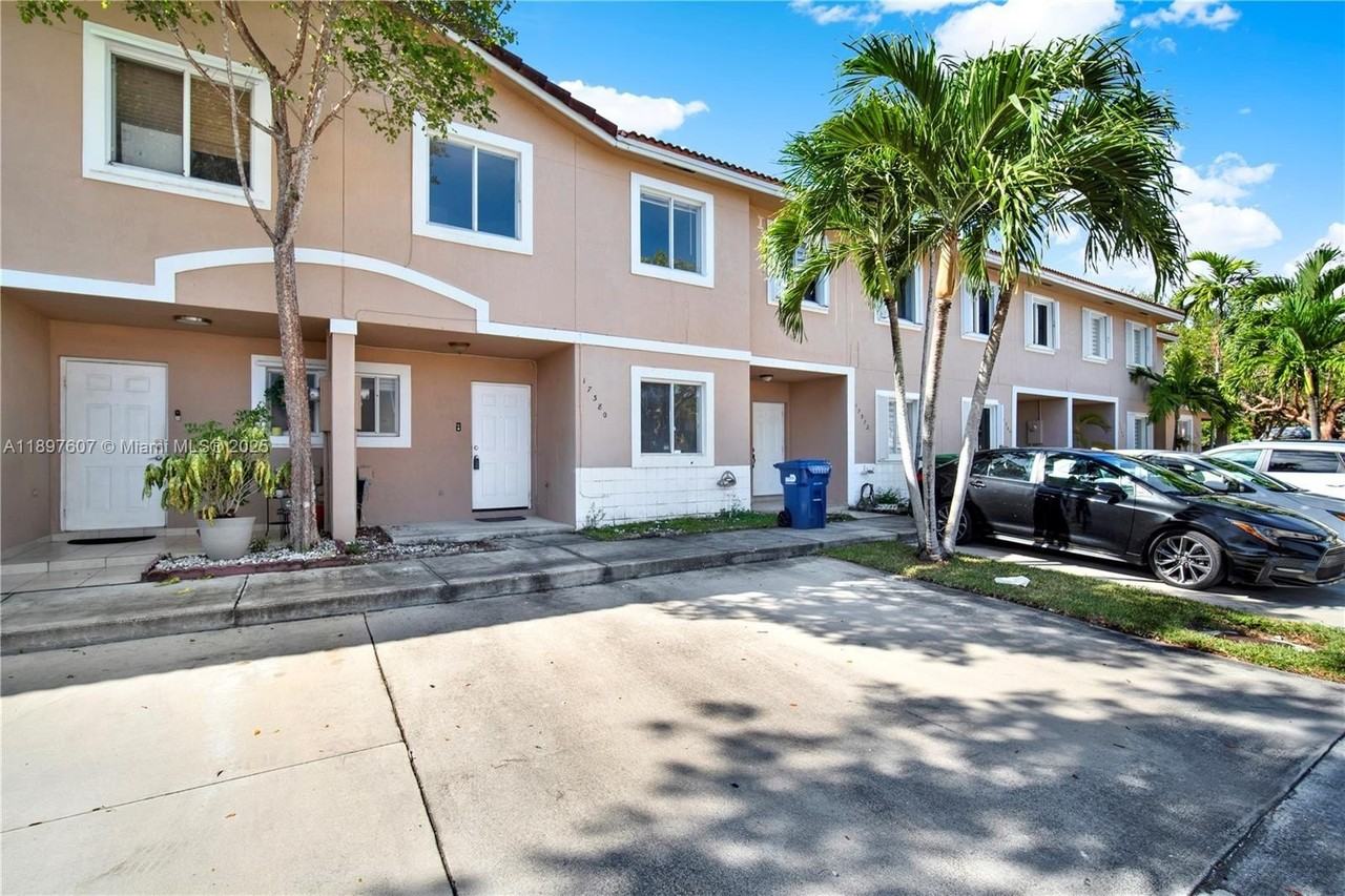 17380 Sw 140th Ct - Photo 2 of 30