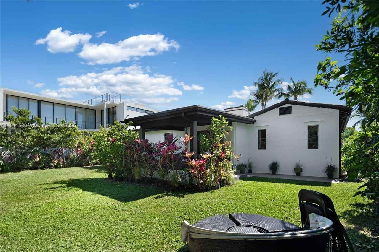 118 E 3rd Ct - Photo 6 of 14